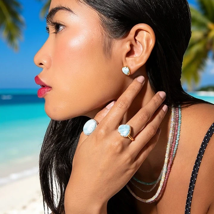 Can Larimar Protect You from Negative Energy? The Facts Explained!