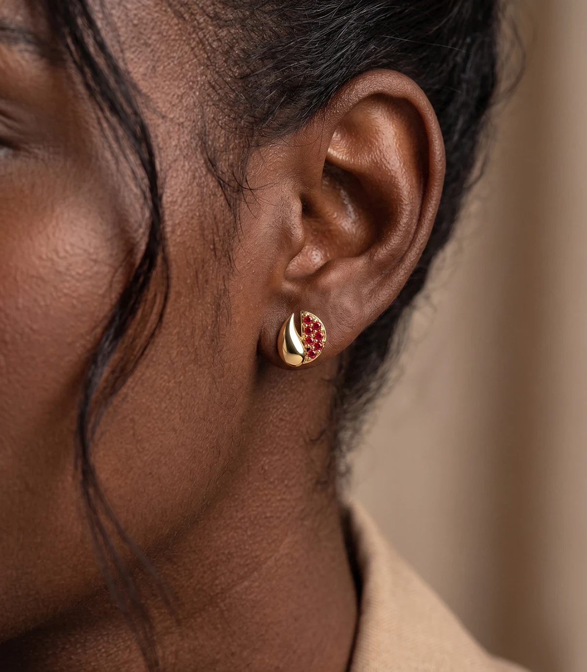 Janette Garnet stud earrings